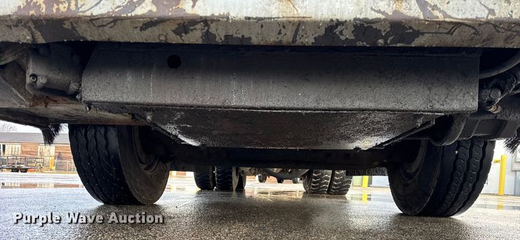 image for item ER0384 2007 Crane Carrier Company refuse truck