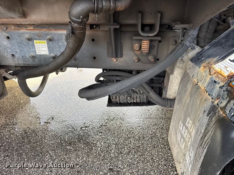 image for item ER0384 2007 Crane Carrier Company refuse truck