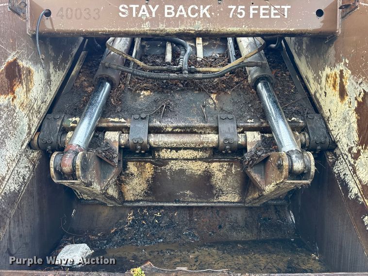 image for item ER0384 2007 Crane Carrier Company refuse truck