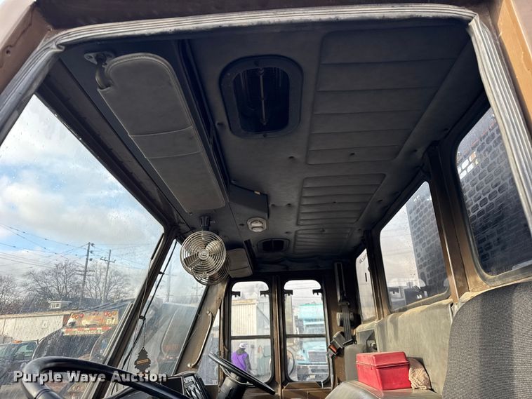 image for item ER0384 2007 Crane Carrier Company refuse truck