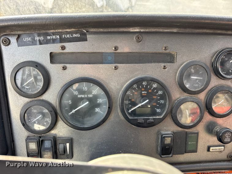 image for item ER0384 2007 Crane Carrier Company refuse truck