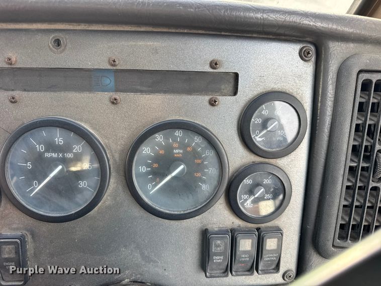 image for item ER0384 2007 Crane Carrier Company refuse truck