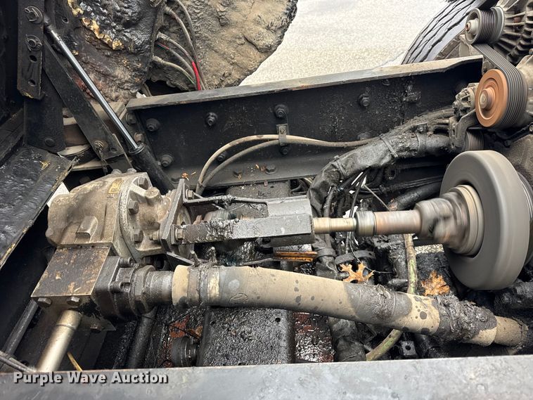 image for item ER0384 2007 Crane Carrier Company refuse truck