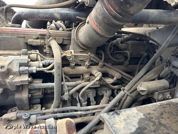 image for item ER0384 2007 Crane Carrier Company refuse truck