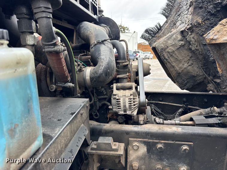 image for item ER0384 2007 Crane Carrier Company refuse truck