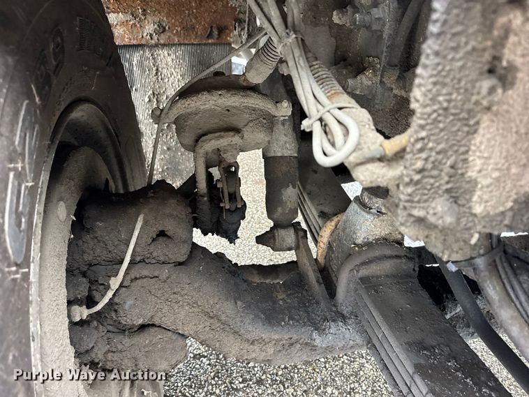 image for item ER0384 2007 Crane Carrier Company refuse truck