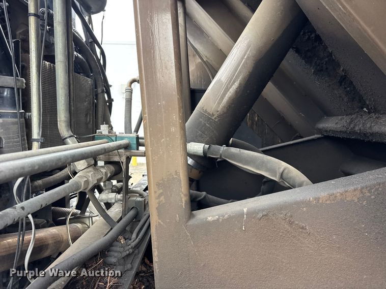 image for item ER0385 2005 Crane Carrier Company refuse truck