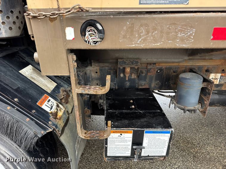 image for item ER0385 2005 Crane Carrier Company refuse truck