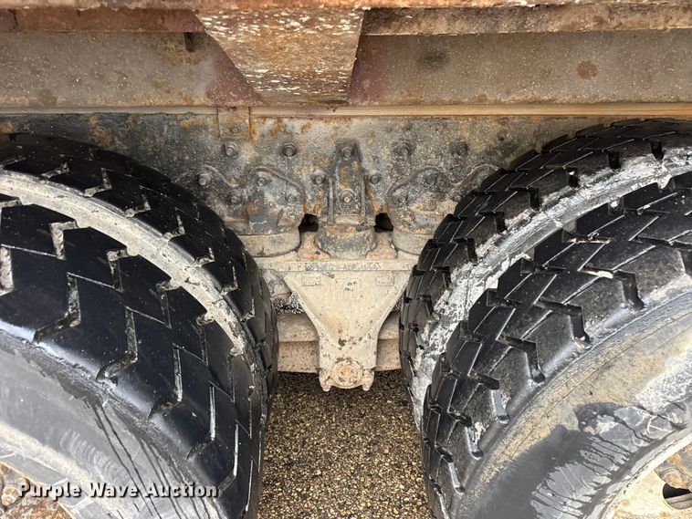 image for item ER0385 2005 Crane Carrier Company refuse truck