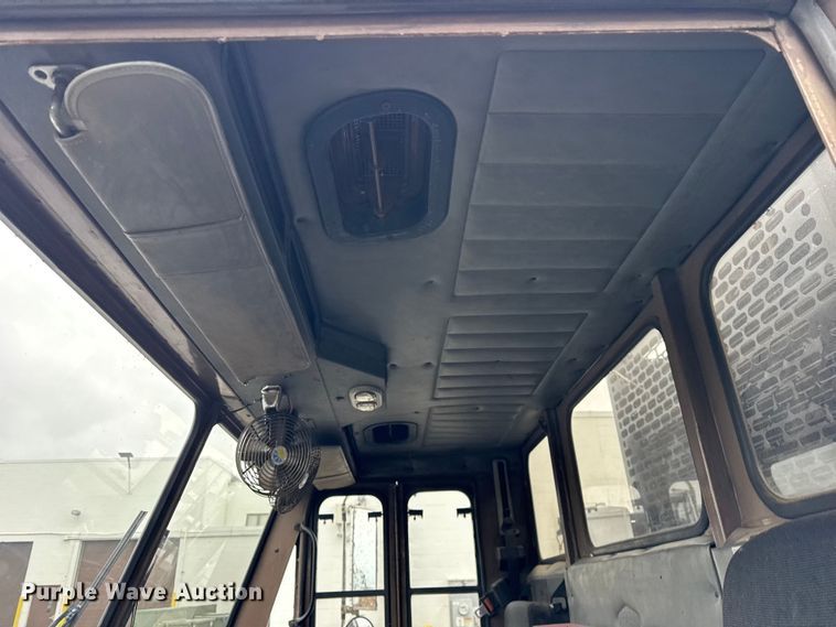 image for item ER0385 2005 Crane Carrier Company refuse truck