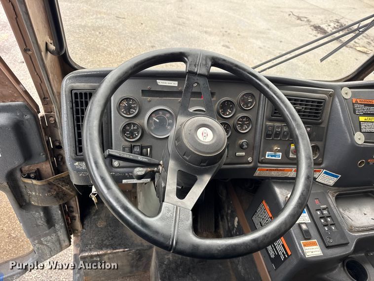 image for item ER0385 2005 Crane Carrier Company refuse truck