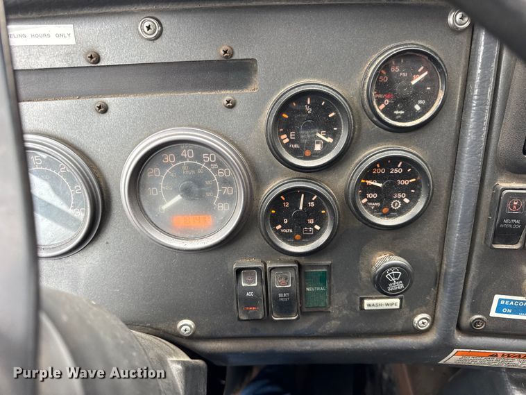 image for item ER0385 2005 Crane Carrier Company refuse truck