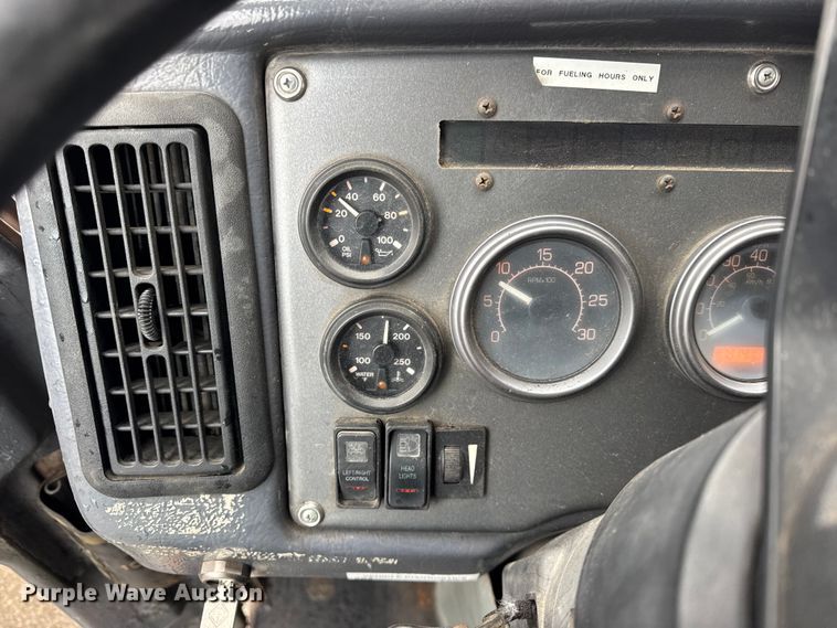 image for item ER0385 2005 Crane Carrier Company refuse truck