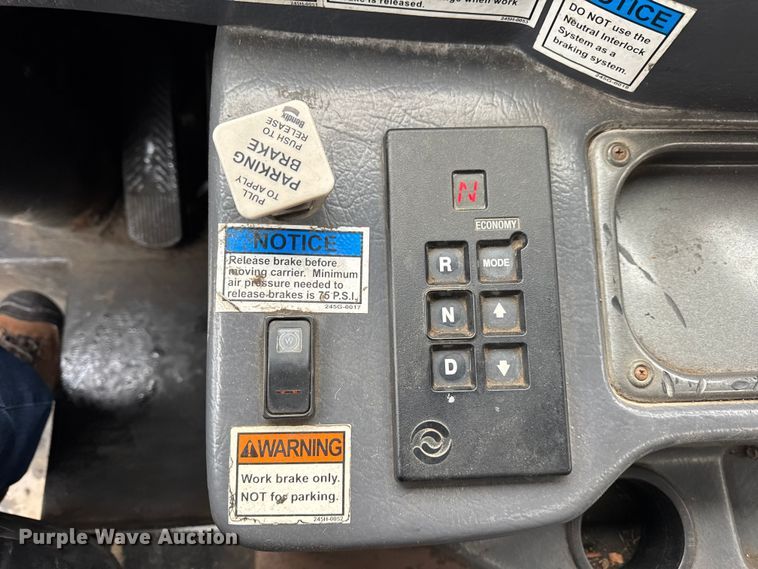 image for item ER0385 2005 Crane Carrier Company refuse truck