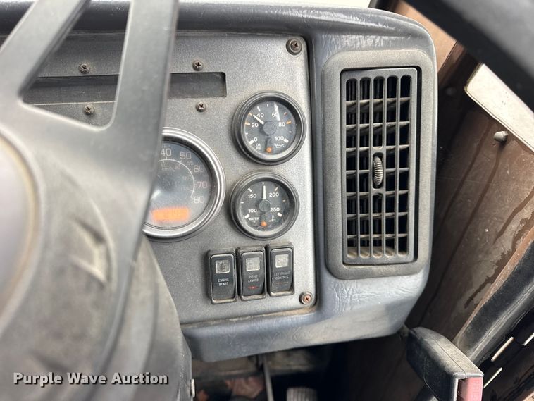 image for item ER0385 2005 Crane Carrier Company refuse truck