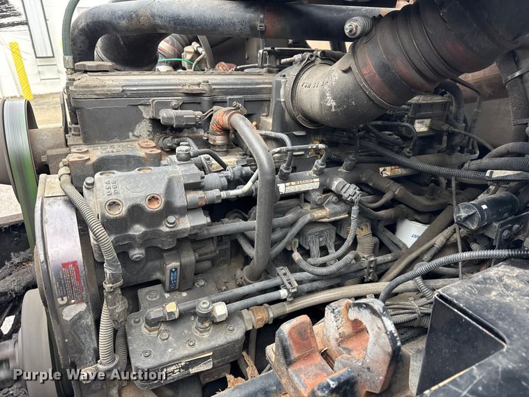 image for item ER0385 2005 Crane Carrier Company refuse truck