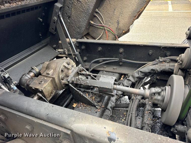 image for item ER0385 2005 Crane Carrier Company refuse truck