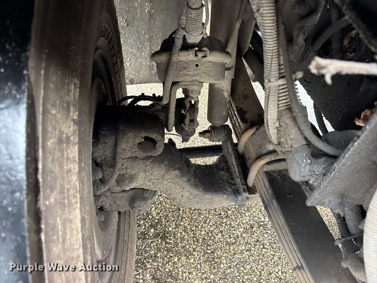 image for item ER0385 2005 Crane Carrier Company refuse truck