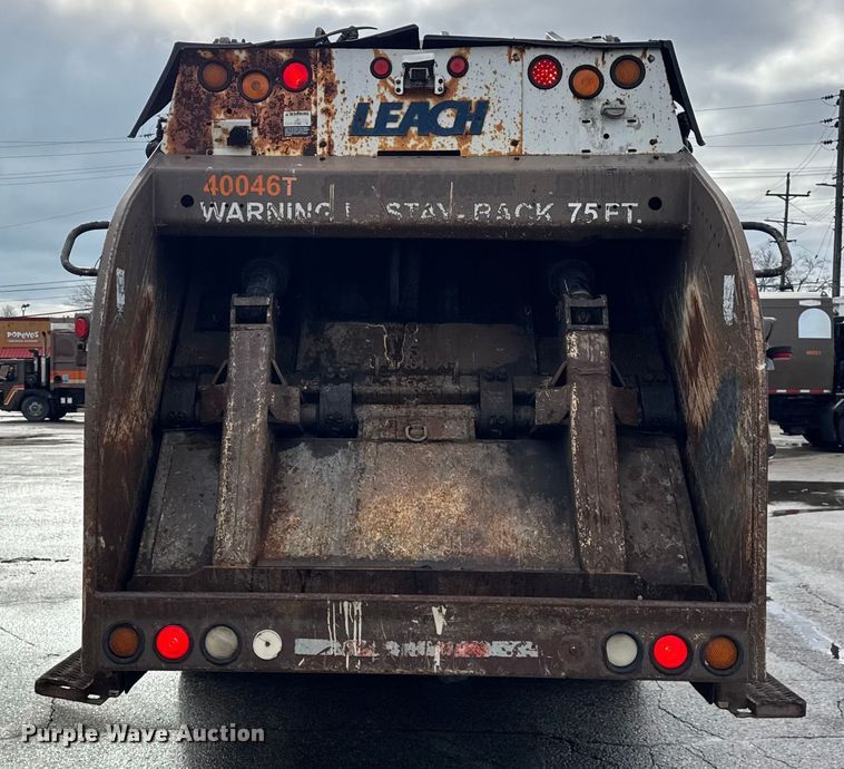 image for item ER0386 2001 Crane Carrier Company refuse truck