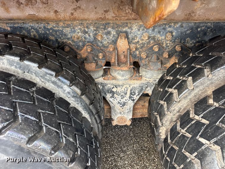 image for item ER0386 2001 Crane Carrier Company refuse truck