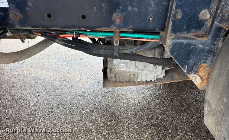 image for item ER0386 2001 Crane Carrier Company refuse truck