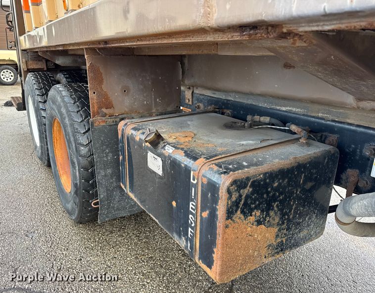 image for item ER0386 2001 Crane Carrier Company refuse truck