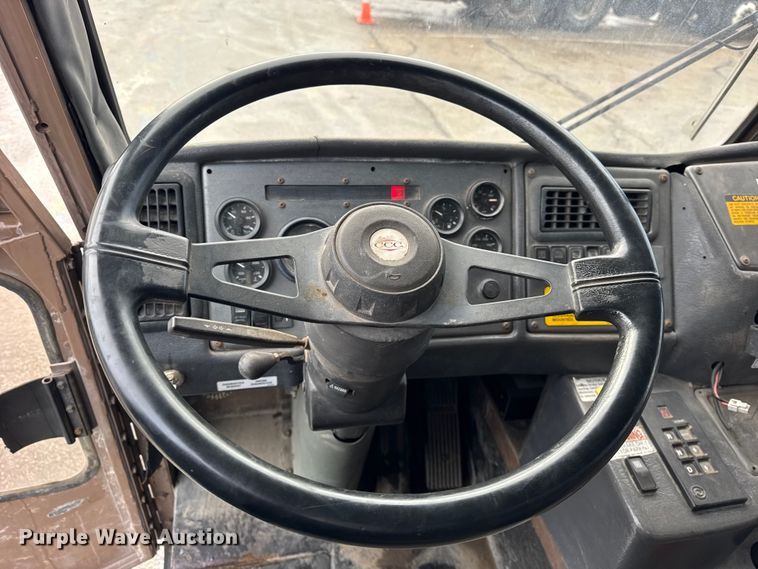 image for item ER0386 2001 Crane Carrier Company refuse truck