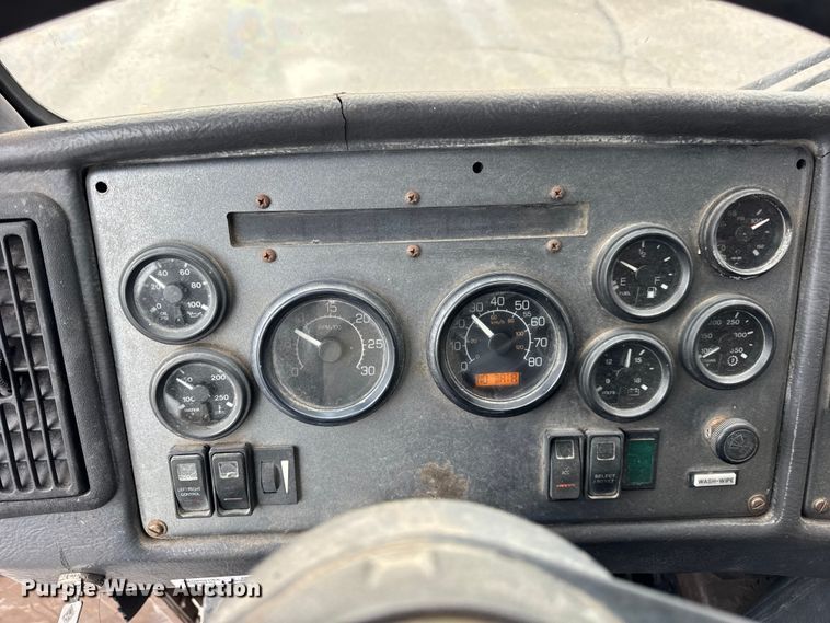 image for item ER0386 2001 Crane Carrier Company refuse truck