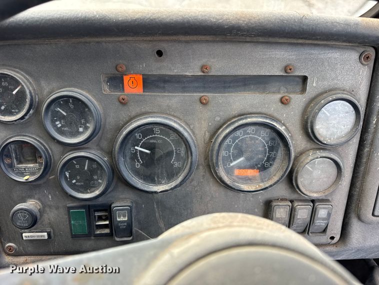 image for item ER0386 2001 Crane Carrier Company refuse truck