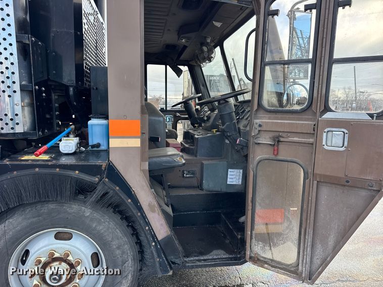 image for item ER0386 2001 Crane Carrier Company refuse truck