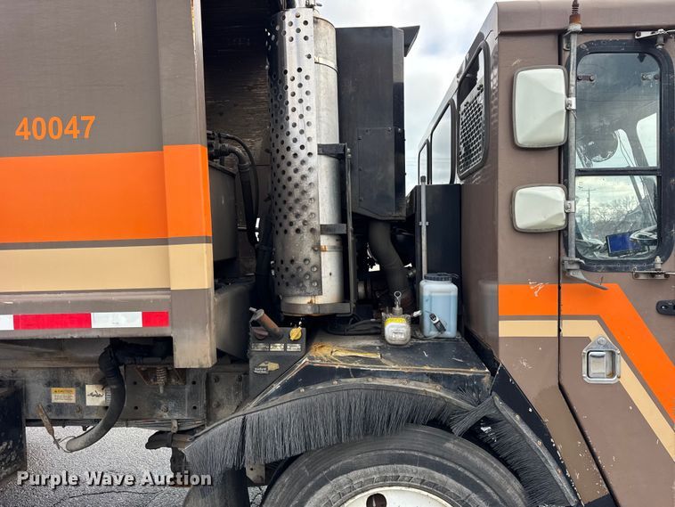 image for item ER0387 2001 Crane Carrier Company refuse truck