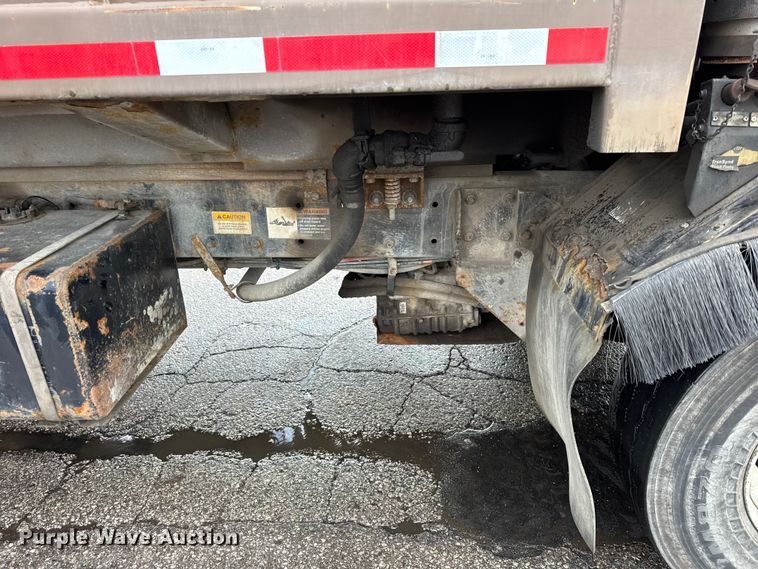 image for item ER0387 2001 Crane Carrier Company refuse truck