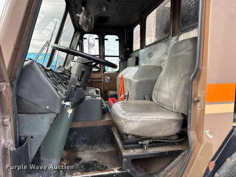 image for item ER0387 2001 Crane Carrier Company refuse truck