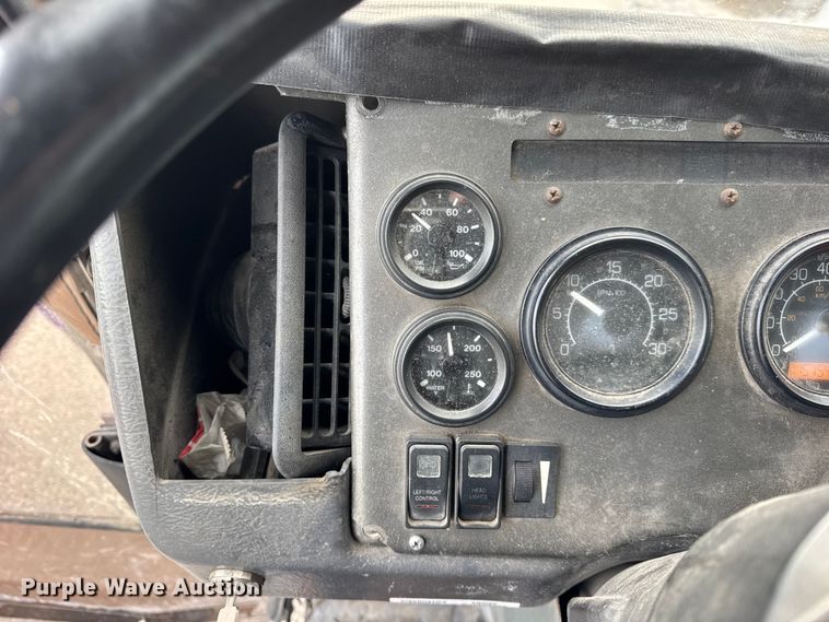 image for item ER0387 2001 Crane Carrier Company refuse truck