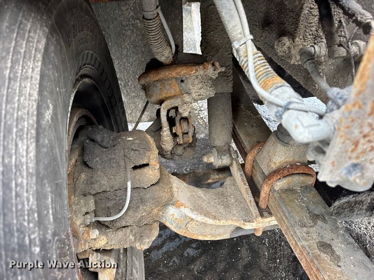 image for item ER0387 2001 Crane Carrier Company refuse truck