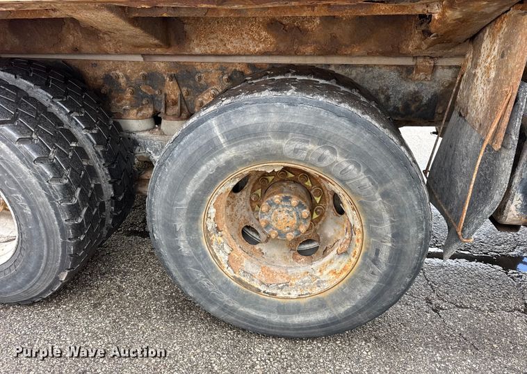 image for item ER0387 2001 Crane Carrier Company refuse truck