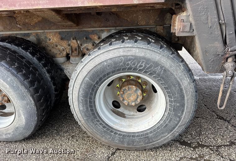 image for item ER0387 2001 Crane Carrier Company refuse truck