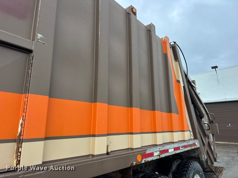 image for item ER0388 2007 Crane Carrier Company refuse truck