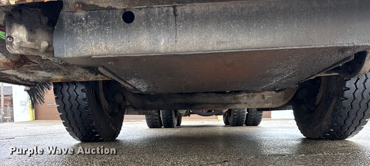 image for item ER0388 2007 Crane Carrier Company refuse truck