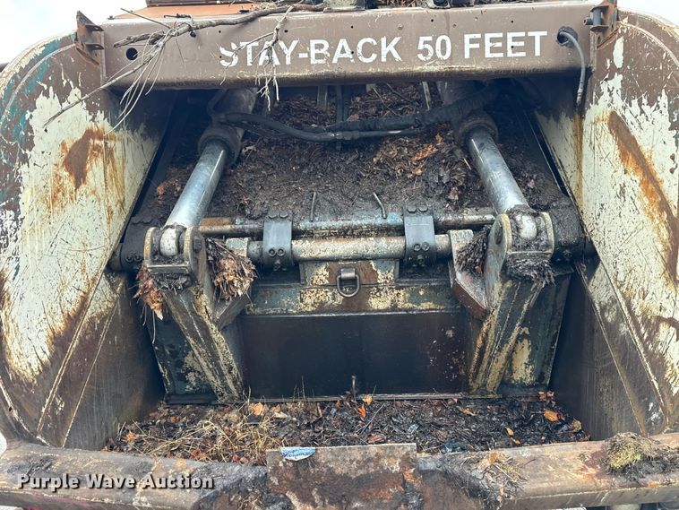 image for item ER0388 2007 Crane Carrier Company refuse truck