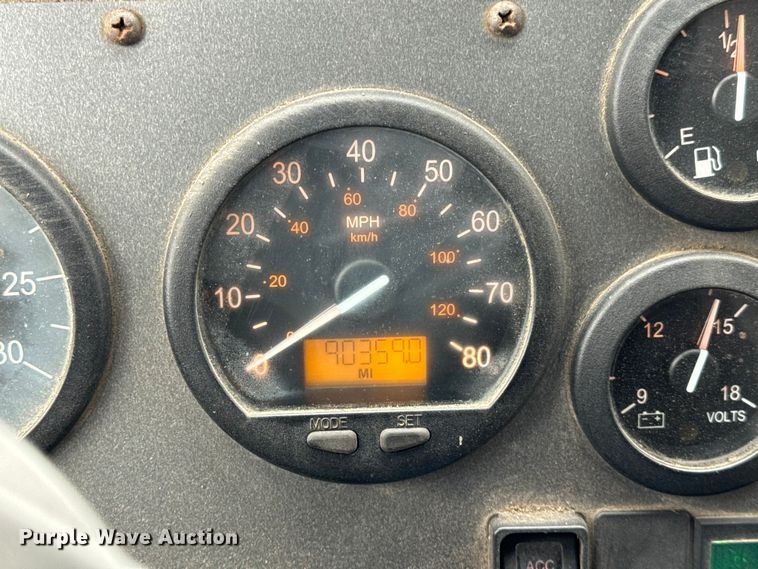 image for item ER0388 2007 Crane Carrier Company refuse truck