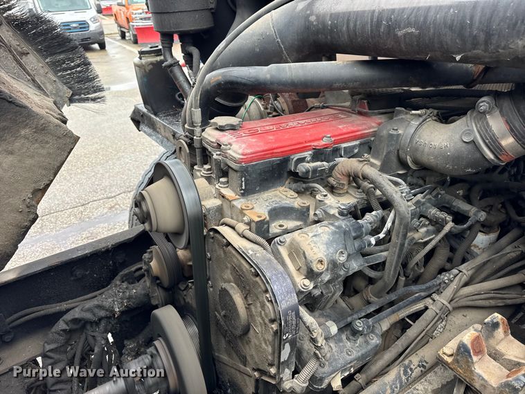 image for item ER0388 2007 Crane Carrier Company refuse truck