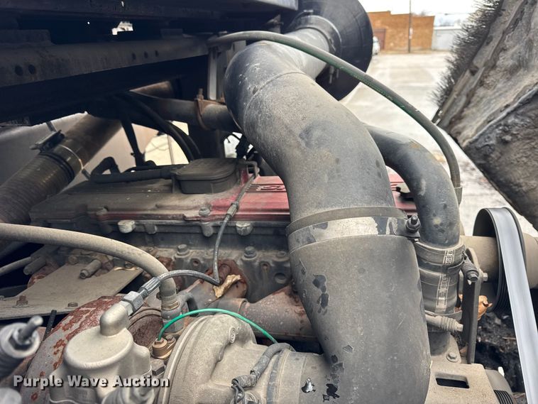 image for item ER0388 2007 Crane Carrier Company refuse truck