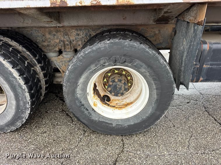 image for item ER0388 2007 Crane Carrier Company refuse truck