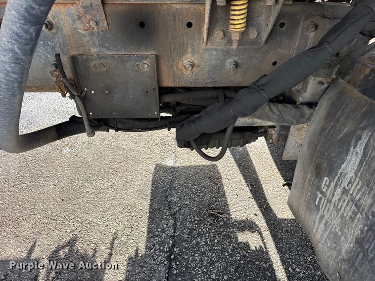 image for item ER0389 2005 Crane Carrier Company refuse truck