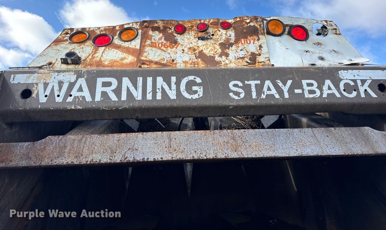 image for item ER0389 2005 Crane Carrier Company refuse truck