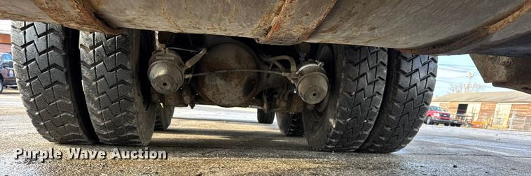 image for item ER0389 2005 Crane Carrier Company refuse truck