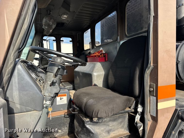 image for item ER0389 2005 Crane Carrier Company refuse truck