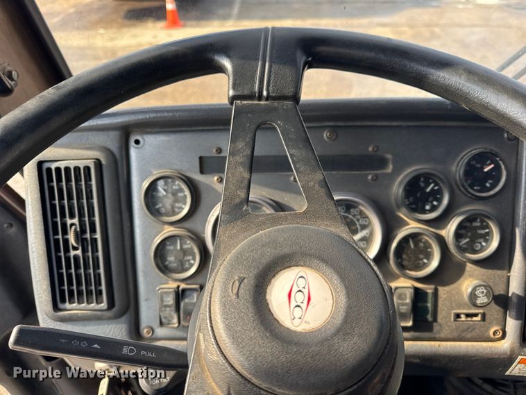 image for item ER0389 2005 Crane Carrier Company refuse truck