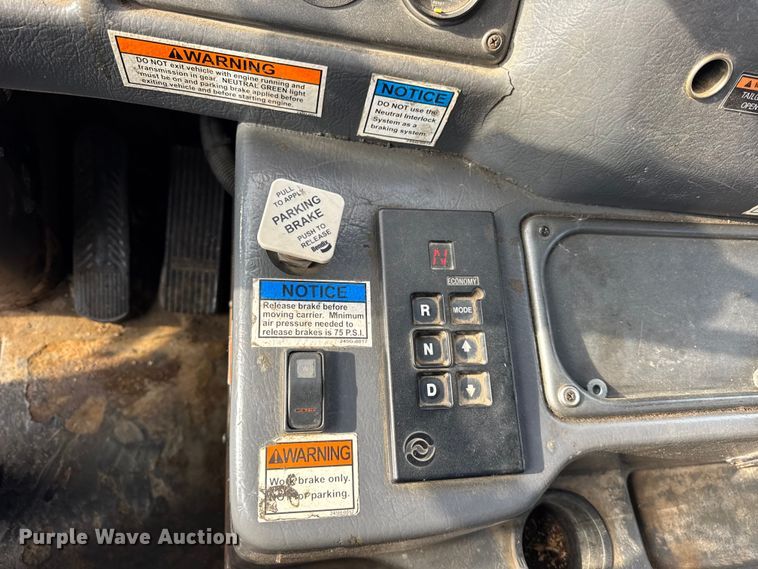 image for item ER0389 2005 Crane Carrier Company refuse truck